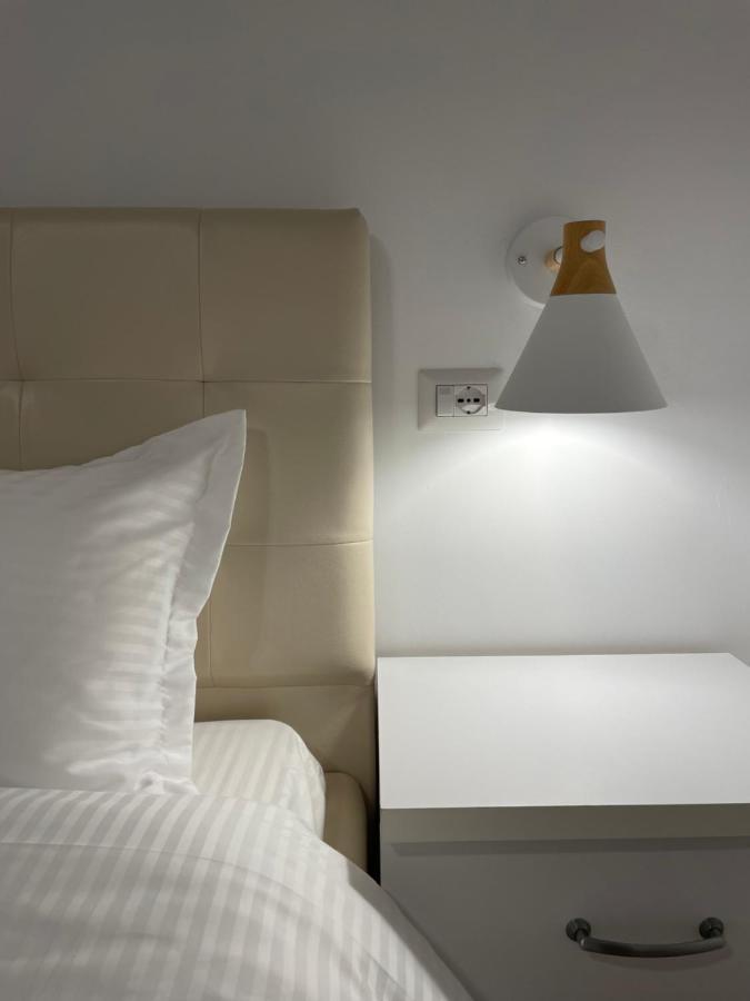 טיראנה Proper Apartment 1 מראה חיצוני תמונה